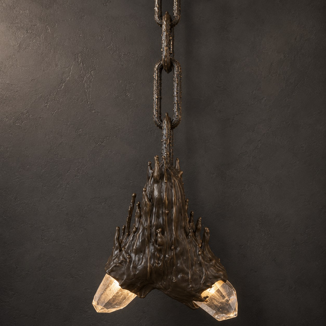 DropShine II, a pendant light with twin quartz crystals